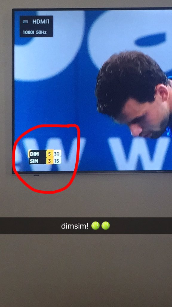 jklot95's tweet photo. intentional or not, absolute quality by @BrisbaneTennis #dimsim https://t.co/Qw7bH6FykG