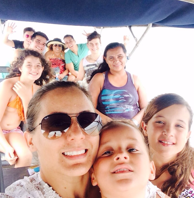 bethcostapxeco's tweet photo. Sabadão na praia 😎 https://t.co/pxMxyoHQon