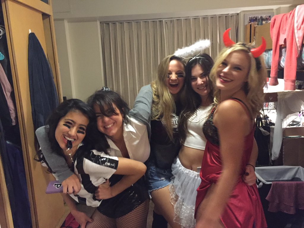 JuliaAshley96's tweet photo. one more week till I'm back with these beauties 😈 #wheresD #wheresLean https://t.co/UN1oLphBgv