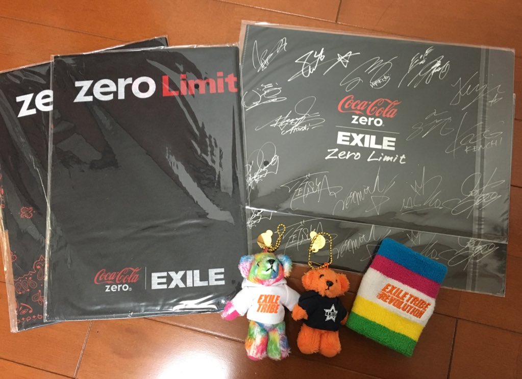 naoty_0830's tweet photo. 拡散希望📢

全て譲ります。
CDやファイルなど未開封

✔️複数購入優先
✔️RT→希望額リプ
✔️物により直人関連と交換も◎
✔️友人代理の物あり
✔️AWのガチャ缶バッジ、メンディー、
     2枚目のCDは全て定価 https://t.co/YZcRJKmGnk