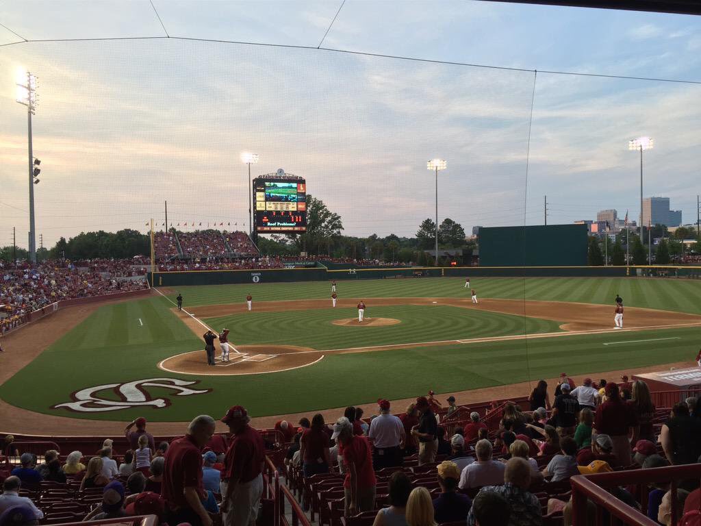 HottestStadiums's tweet photo. South Carolina's Stadium (Founders Park)🔥🐔 (Columbia, SC) https://t.co/E8LH9OxHYs