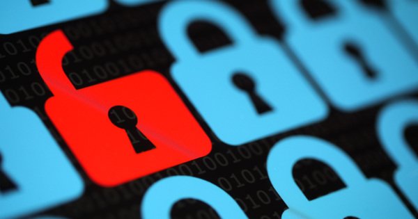 Reddit's tweet image. Massive US Data Breach: This Man Knows Your Phone Number, Address, Birthday + Other Details buff.ly/1PG0gPU