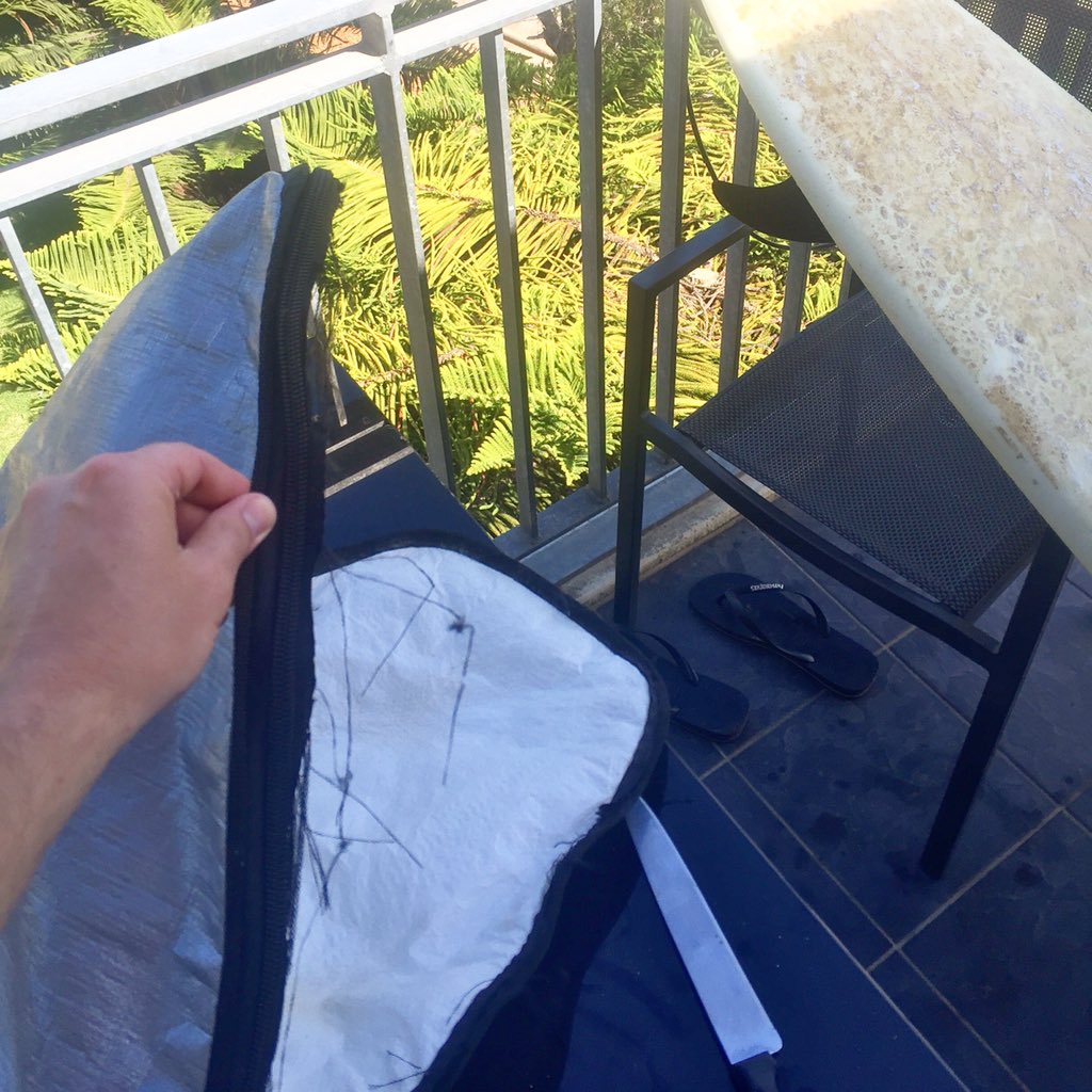 2 years since last surf = surfboard bag zipper rusted shut....Had to cut the bag open with a steak knife....Hahahah