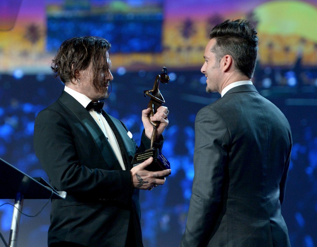 Embedded image permalink