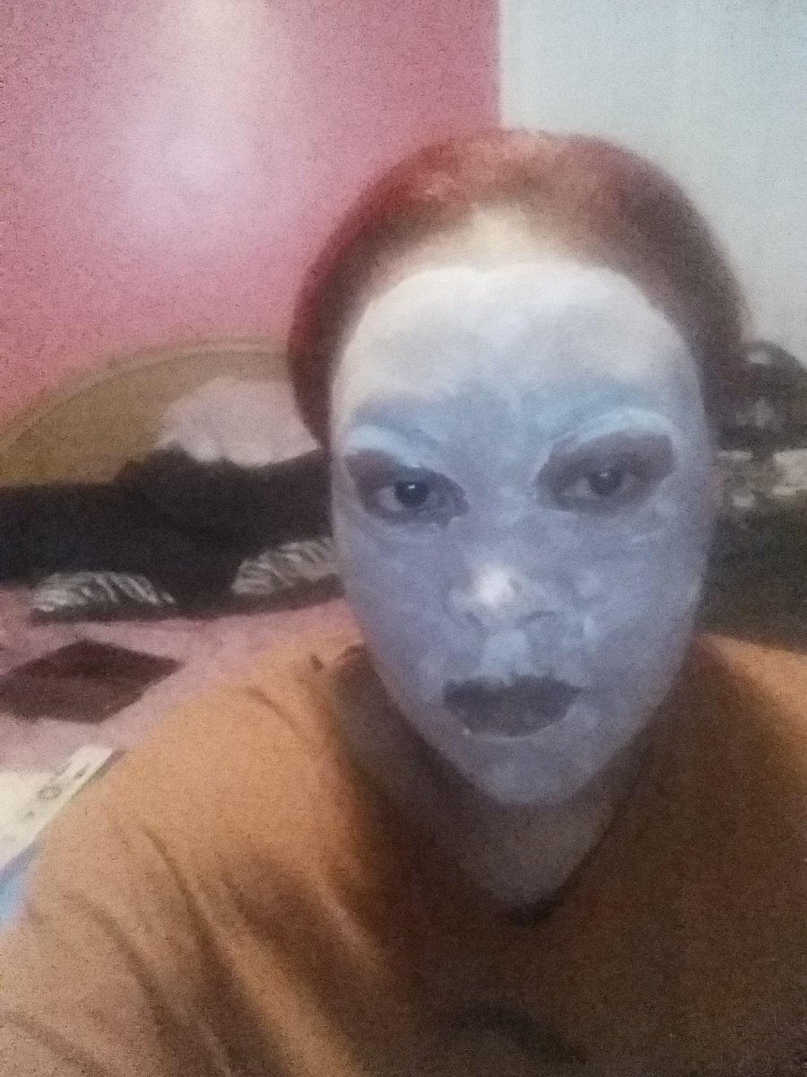 b3autybyd33's tweet photo. Instant face lift +exfoliator. . I look crazy I know.. #controlcorrective #zymemask #esthetician https://t.co/LuFmXyTUQh