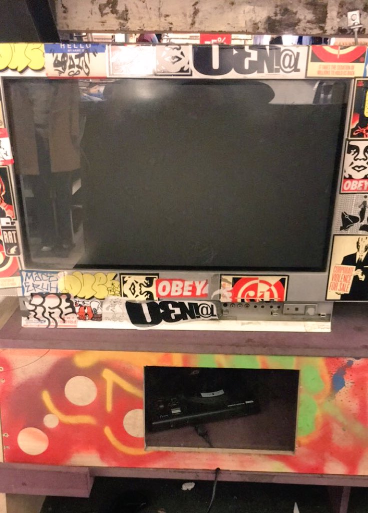 RadixFusion's tweet image. Little Ms.PacMan session inside @UrbanOutfitters, Nottingham branch 🤓🎮