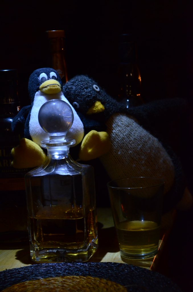 jenireidmog's tweet image. Thanks to @ripplescrafts @ArchieRamsay @jkpirie @DorellP @36Sto58N for a great night last night. #penguinpatterns