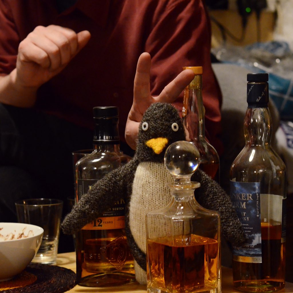 jenireidmog's tweet image. Thanks to @ripplescrafts @ArchieRamsay @jkpirie @DorellP @36Sto58N for a great night last night. #penguinpatterns