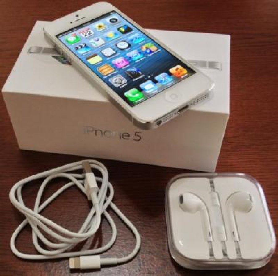 Ready Stock! Apple iPhone 5S 32GB Rp.3.500.000
Hotline:085753115666