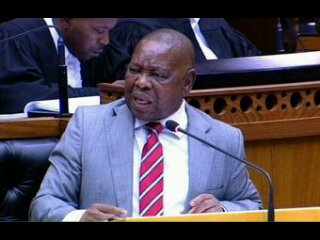 BabyBeryl's tweet photo. #PennySparrow. Uthini uPenny. Imonkey ubani. https://t.co/JrVVWuMxGs