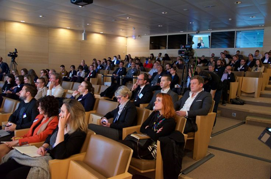 CMITfr's tweet photo. A voir le Live de la Journée de l’Innovation @labcom avec @JeanDenisG @CMITfr https://t.co/TJ3WAO4k85 #LBPLive https://t.co/cyY4X6A8bj