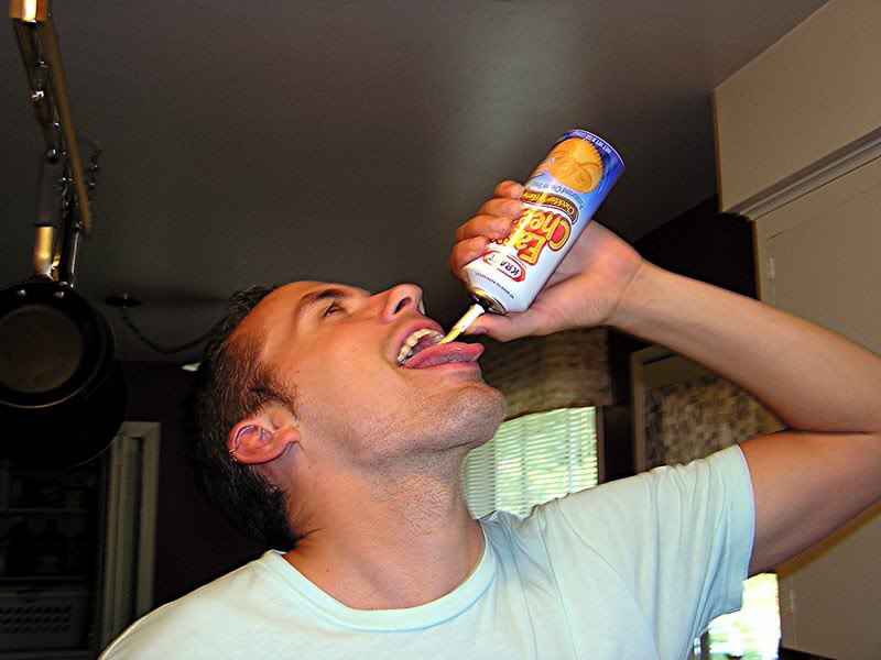 pizzalinski's tweet photo. me: i hate spray cheese
donald trump: i hate spray cheese
me: https://t.co/mtRu7h6JbG