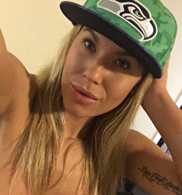 Great game today @Seahawks 💚💙 hoping to see @MoneyLynch back in next game! #BeastMode #BlondeBeastMode<a class="tags" target="_blank" title="On Twitter" href="/?out=eyJ0eXAiOiJKV1QiLCJhbGciOiJIUzUxMiJ9.eyJpYXQiOjE3MjA3NDMzNzQsImlzcyI6InR3cG9ybnN0YXJzLmNvbSIsIm5iZiI6MTcyMDc0MzM3NCwiZXhwIjoxNzUyMjc5Mzc0LCJyZWRpcmVjdF91cmwiOiJodHRwczovL3R3aXR0ZXIuY29tL1NlYWhhd2tzIn0.efrI1u9A27pK_21HqGzUrBkBW9R1IHG0-zyVeG8OMEBAv3Lxo_iA5fFdCHjoXuKABeavNZZxrImmTT6NwheMNA">@Seahawks</a><a class="tags" target="_blank" title="On Twitter" href="/?out=eyJ0eXAiOiJKV1QiLCJhbGciOiJIUzUxMiJ9.eyJpYXQiOjE3MjA3NDMzNzQsImlzcyI6InR3cG9ybnN0YXJzLmNvbSIsIm5iZiI6MTcyMDc0MzM3NCwiZXhwIjoxNzUyMjc5Mzc0LCJyZWRpcmVjdF91cmwiOiJodHRwczovL3R3aXR0ZXIuY29tL01vbmV5THluY2gifQ.kkzgfRFof1q2S3HiFcjPywlP8AxeVjaM_eFEMqd8dNRRHa-HI3qEV1lmB39bquW2yAAyncrZzZ3IKLZPTzNQ8w">@MoneyLynch</a><a href="/tag/beastmode"class="tags"><span>#beastmode</span></a><a href="/tag/gohawks"class="tags"><span>#gohawks</span></a><a href="/tag/blondebeastmode"class="tags"><span>#blondebeastmode</span></a>