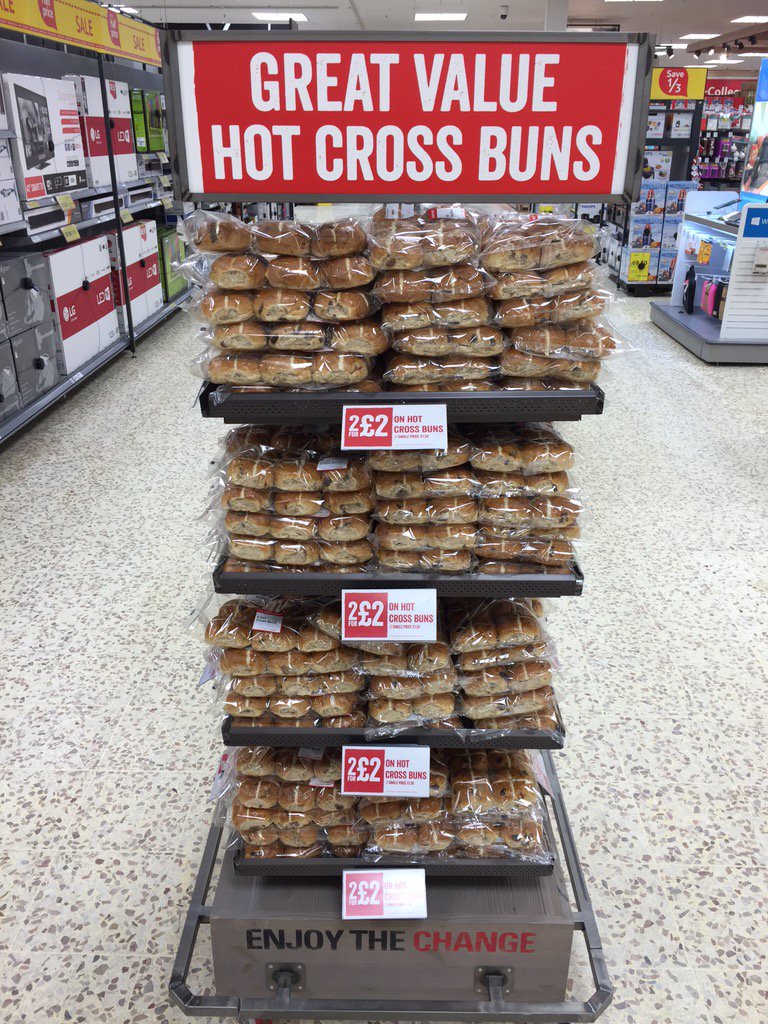 JoeEuphorium's tweet photo. Great Value #HotCrossBuns at Hatfield Tesco @euphoriumbakery https://t.co/l0lnLq6gb6