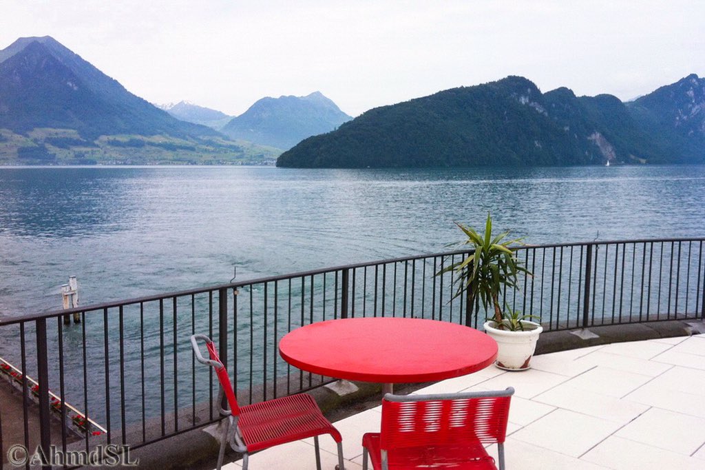 AhmdSL's tweet photo. #Amazing #Terrace
#Vitznau #Lucerene
@AhmdSL #AhmdSL
شرفة جميلة
بحيرة لوزيرن
فيتزناو،سويسرا https://t.co/O6v9FZQe6Q