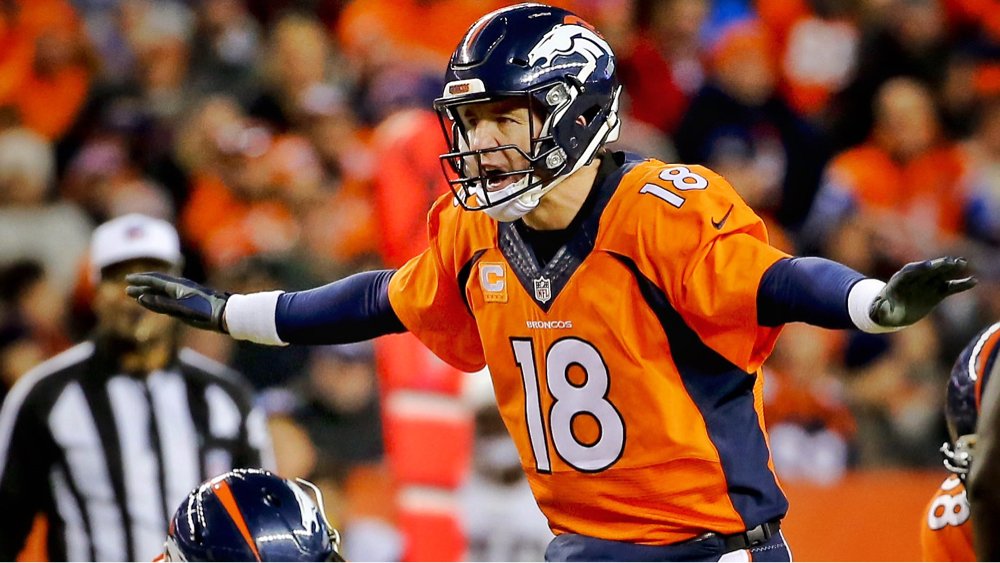 With hopes of a fifth straight West title teetering, Coach Kubiak felt he had to make a move j.mp/1OukATl