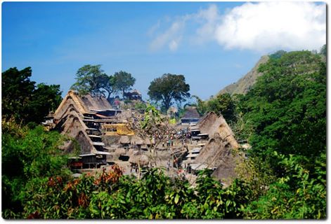 Keunikan Kampung Bena Di Nusa Tenggara Timur - AnekaNews.net
