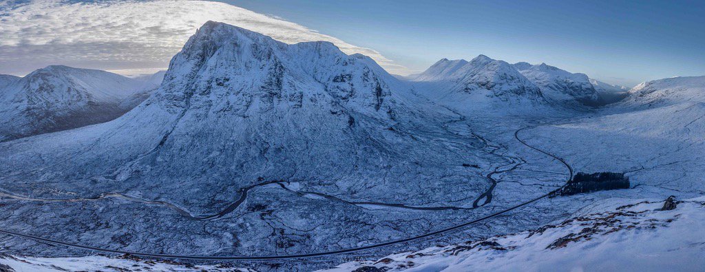 steamingboots's tweet image. Panorama as the blue skies chase away the clouds a few weeks ago #panorama @CountryfileMag #Glencoe