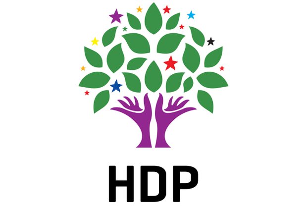cnnturk's tweet photo. HDP'den "özyönetim" için miting hazırlığı https://t.co/peEKih8sCK https://t.co/eYpJ4xEO6F