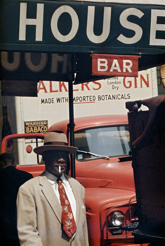 TPGallery's tweet photo. The most unmissable culture of 2016 via @guardian includes our #SaulLeiter exhibition https://t.co/YQH82gWvqC https://t.co/bPXGz5BWtq