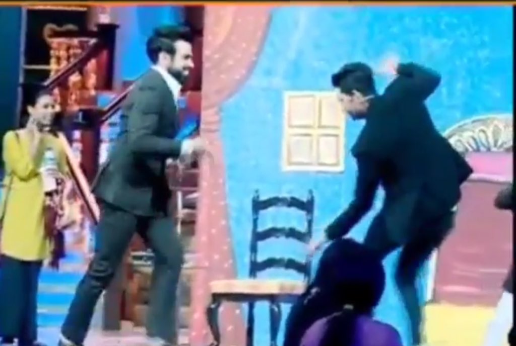 Embedded image permalink