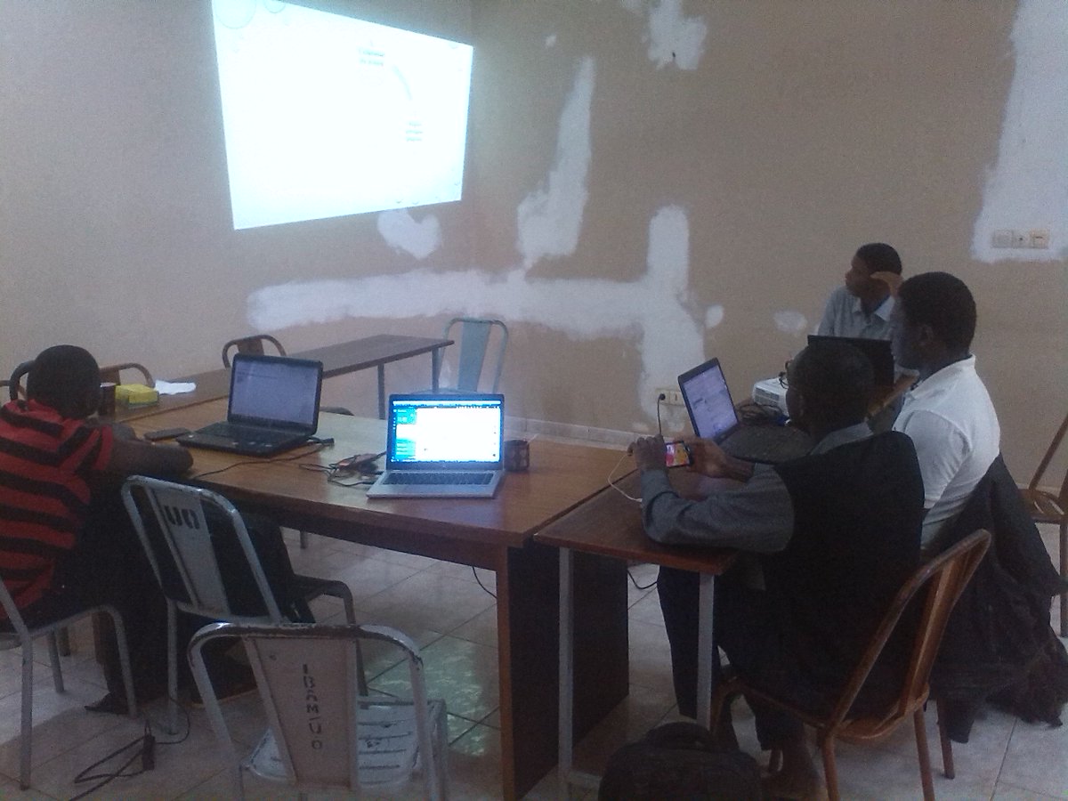 titinto_'s tweet image. Orthographe du Mooré avec le Dr Sawadogo Emmanuel #MozLocalization #lwili