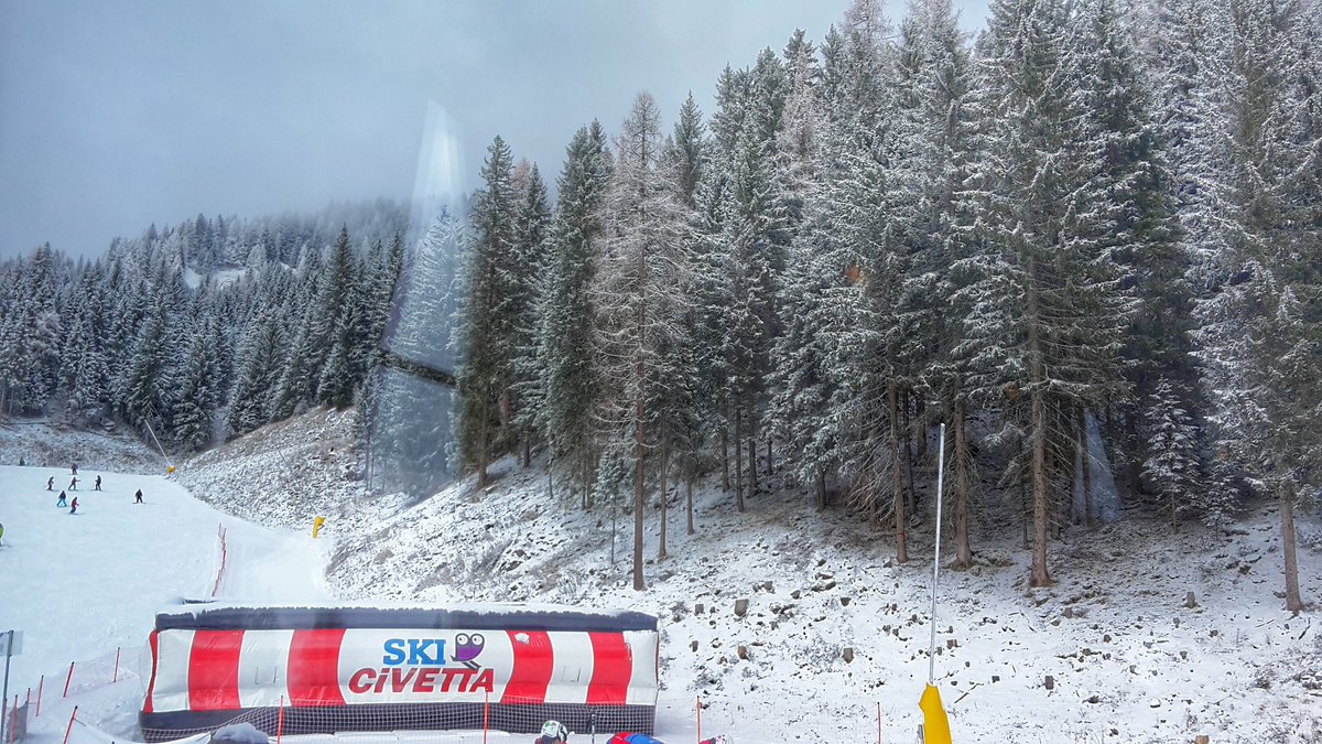 SkiClubfosso's tweet photo. Pronti per questo mese di corsi ad #alleghe https://t.co/tXm4Fij26p