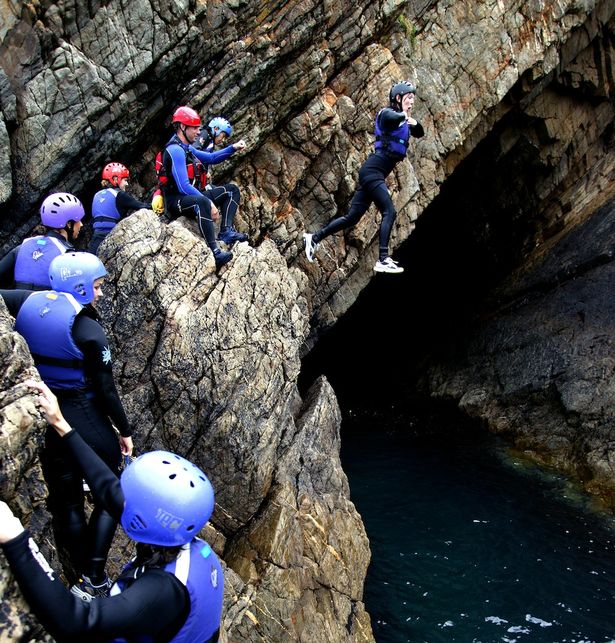 Make 2016 your leap year with trip to the #Pembrokeshire Coast <a href="/DailyMirror/">The Mirror</a> #WalesAdventure bit.ly/1OG17B6