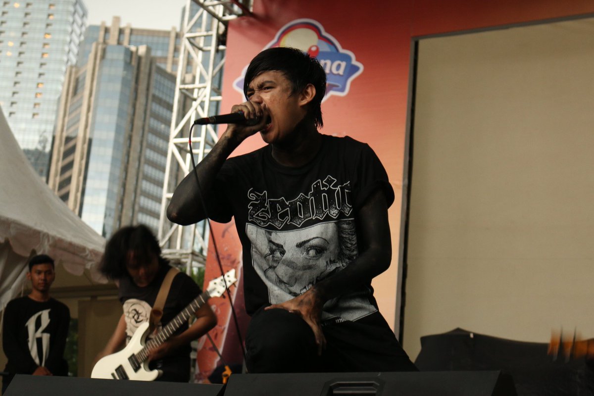 sequelofsunday's tweet photo. JakCloth.

Pic by @oswaldinejad https://t.co/naSHe68icc