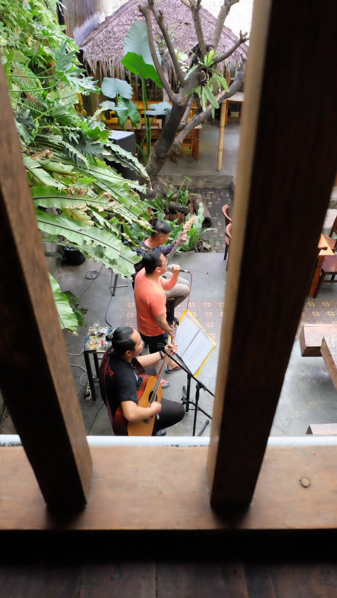 kami sering menemui banyak bakat yg ikut bernyayi bersama,bagaimana dengan anda?
#kedaibelacan