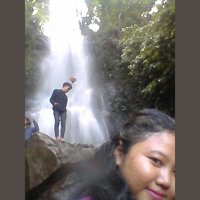 MayRisti's tweet photo. Ko liat deh @sumargodenny kapan koko main kesini curug cilember 5 https://t.co/6df0jJp6zF