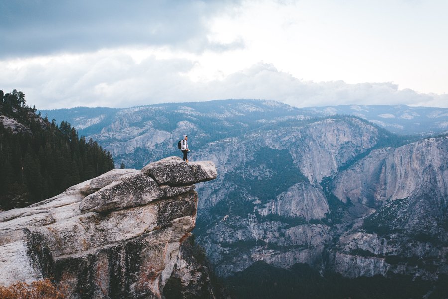 500px's tweet image. 46 photos that of tiny people in big landscapes: goo.gl/u9SSzk #MondayMotivation #travel