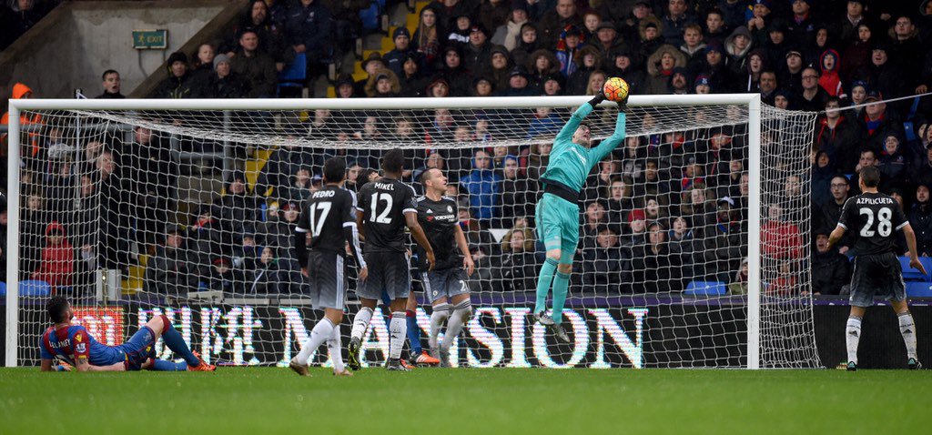 thibautcourtois's tweet image. Great way to start a new year with a victory and a clean sheet! #CFC