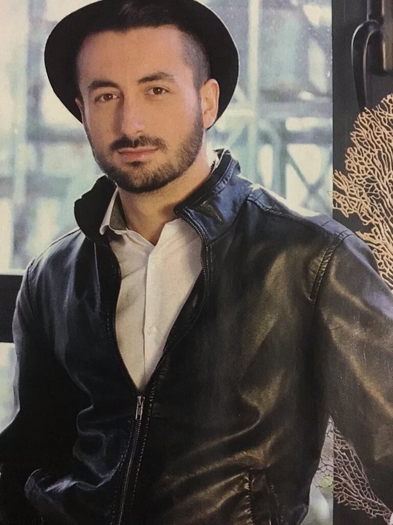 __gh16's tweet image. Y ES QUE ES UN TIPO PARA QUITARSE EL SOMBRERO, EL MÁS AUTÉNTICO DE TODA LA HISTORIA DE GRAN HERMANO, NUESTRO PITXÍN🎩