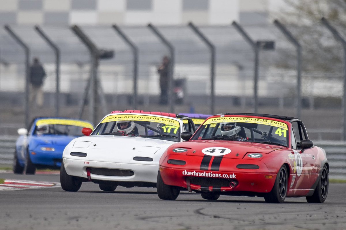 Petrol heads bored after Xmas? Pls look &amp; RT <a href="/kustomracewear/">Kustom Racewear</a> @ MM_RoR <a href="/TheManShedUK/">The Man Shed</a> ow.ly/W7N5Q