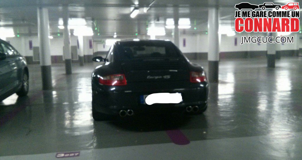 Connardeur's tweet photo. #RTSVP https://t.co/BsViEwt2I7 #France #Metz #Porsche #Sur2Places https://t.co/nJyQeMUOW9