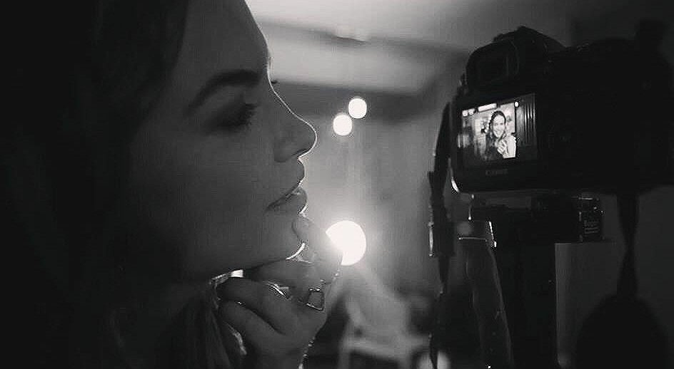 CentraLuaBlanco's tweet image. Bastidores da gravação de vídeos para o canal 🎬🎥 @Lua_Blanco