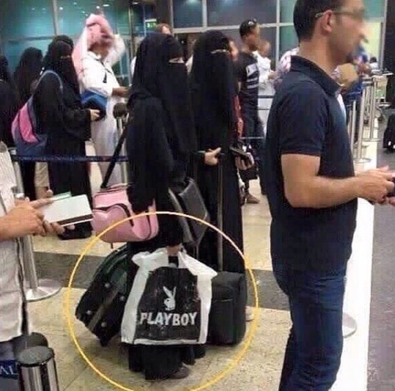 libansky25's tweet image. 2016 qui part en couilles 😂😂😂✌👊