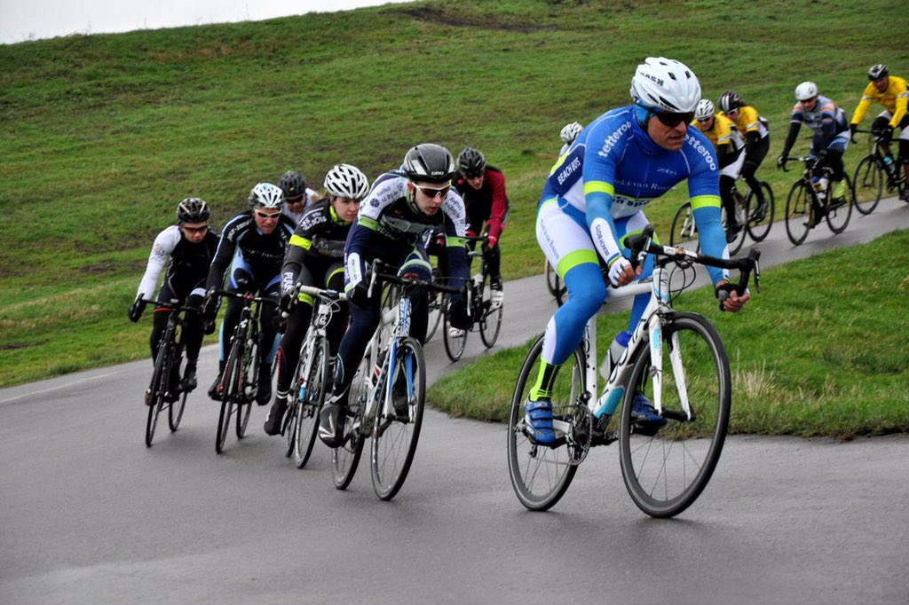 chriscappel's tweet photo. @fietsmaatjes nog 2 foto's uit de #koers van gisteren #wintercompetitie @wvavanti via #FotoKoos https://t.co/AO2WYs22ZR