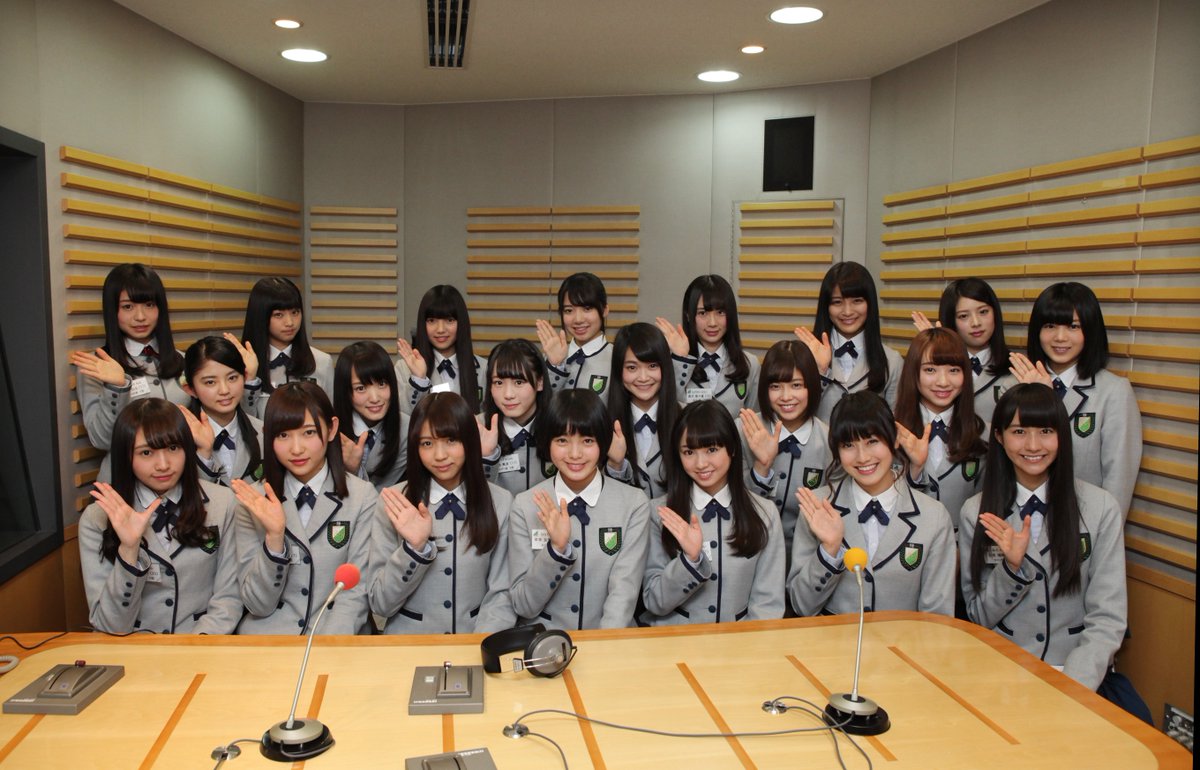sakurazaka46's tweet photo. 本日25:00から「欅坂46のオールナイトニッポン」がニッポン放送をキーステーションに全国36局ネットでオンエアされます。
是非お聴きください。
https://t.co/7NbSeL8Aw2 #欅坂46 https://t.co/qmUF2vmj1J