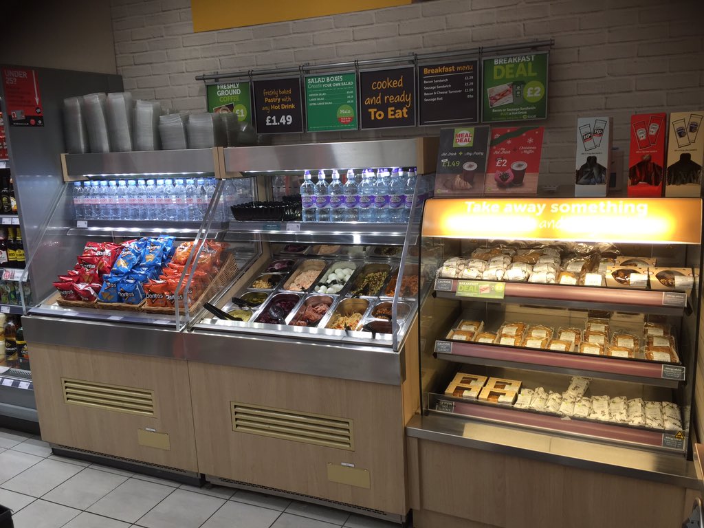 Lunch is served! @PaulalanDennis <a href="/BuckmanJulian/">Julian Buckman</a>