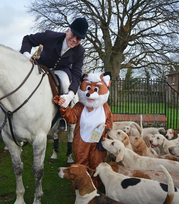 Interesting scene from the Chid &amp; Lec: fox supports hunt's fundraising efforts &amp; shakes huntsman's hand. By Sue Bird