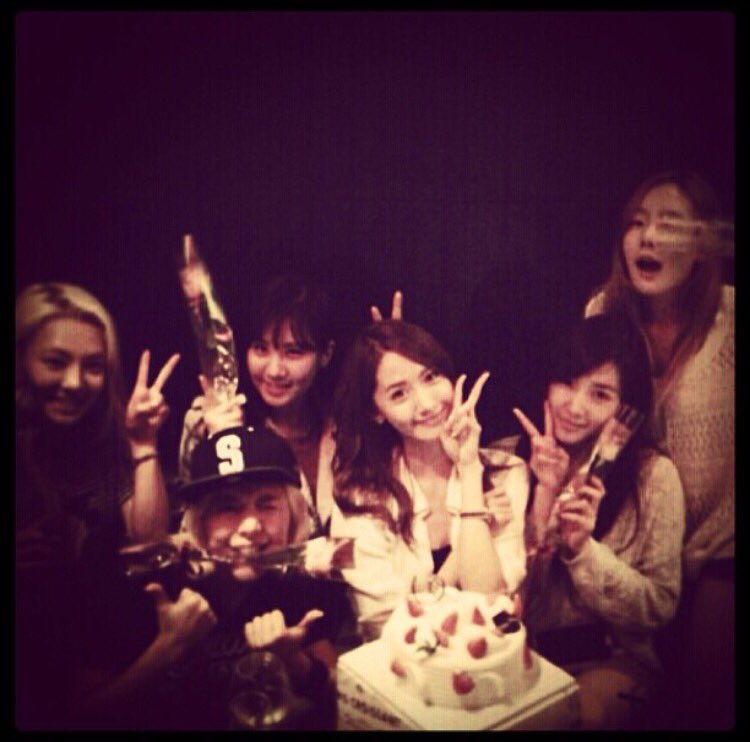 90530____bt's tweet photo. [TAEYEON instagram] ユナヤ、オンニはたくさん愛してる #happyYOONAsday https://t.co/WgF8qvjPhl
