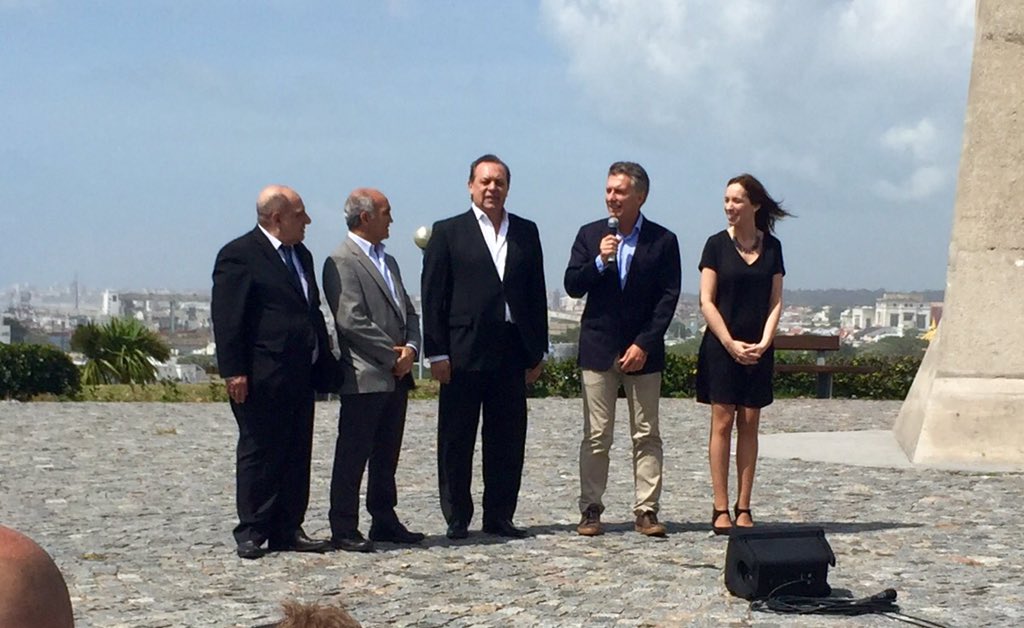 ignaciocrotto's tweet image. El Pte @mauriciomacri junto a Gob @mariuvidal y Mtro Gustavo Santos por anuncios varios para el #Turismo