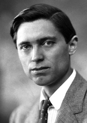 ZomsKanye's tweet photo. another reason u should vote 4 ribosomes- the handsome guy that discovered them. #GeorgePalade #cellection2016 https://t.co/Zj4cHbe2sR