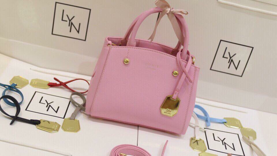 NguyetMinhNg's tweet photo. Wow . Beautiful bags https://t.co/5auTBVzIKp