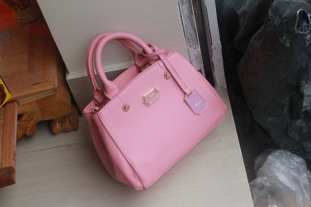 NguyetMinhNg's tweet photo. Contact +84905310793 to buy this bags or inbox here
Enjoying shopping https://t.co/khFTGYb4cW