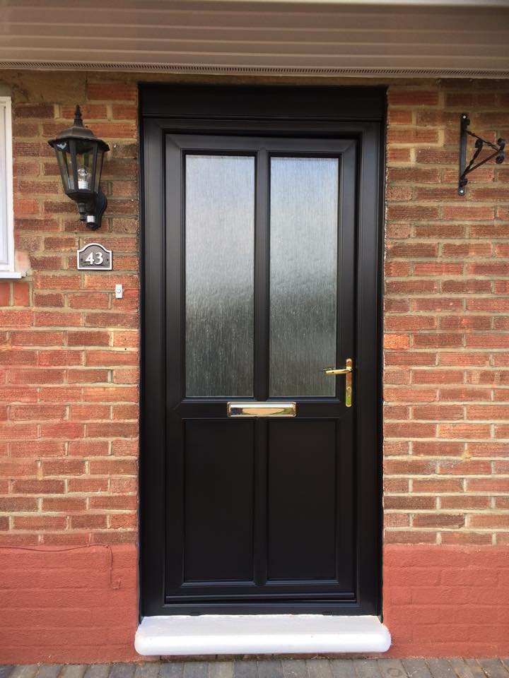 JakesPaints's tweet photo. Here is a uPVC front door &amp; frame I sprayed from bare uPVC to satin black
#uPVCPainting #SprayPainting #JakesPaints https://t.co/JB2OnhFxOb
