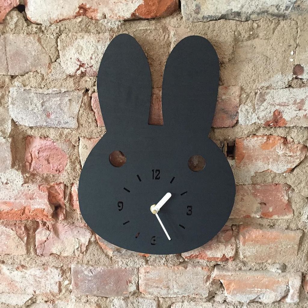 DarlingSpaces's tweet image. The perfect black bunny clock for any kiddie room🐰 ift.tt/1RlDZXv