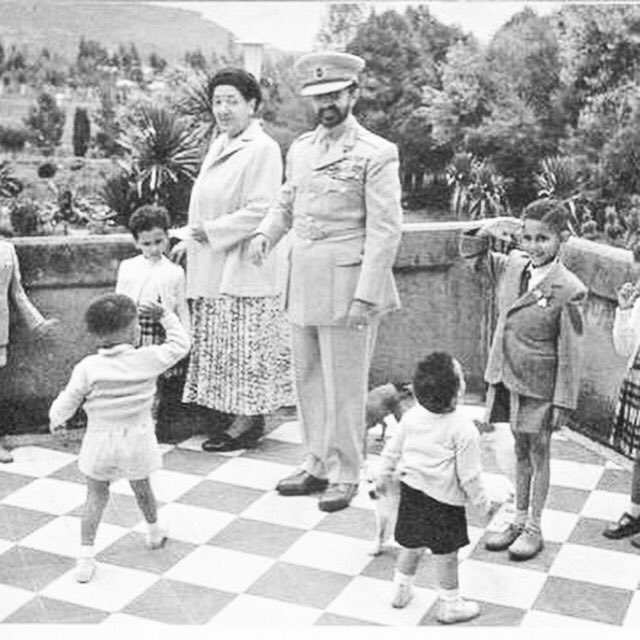 Romarley's tweet photo. JAH RASTAFARI MORNING 'The basic needs of men everywhere are the same.'HAILE SELASSIE I #LIONORDER #FAMILY #JAH https://t.co/GmgUVyoI8S